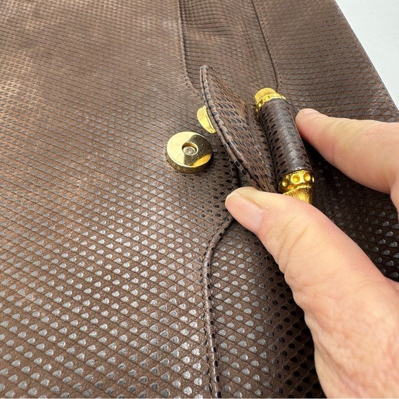 Rodo Leather Italian Made Shoulder Bag. - Picture 6 of 9